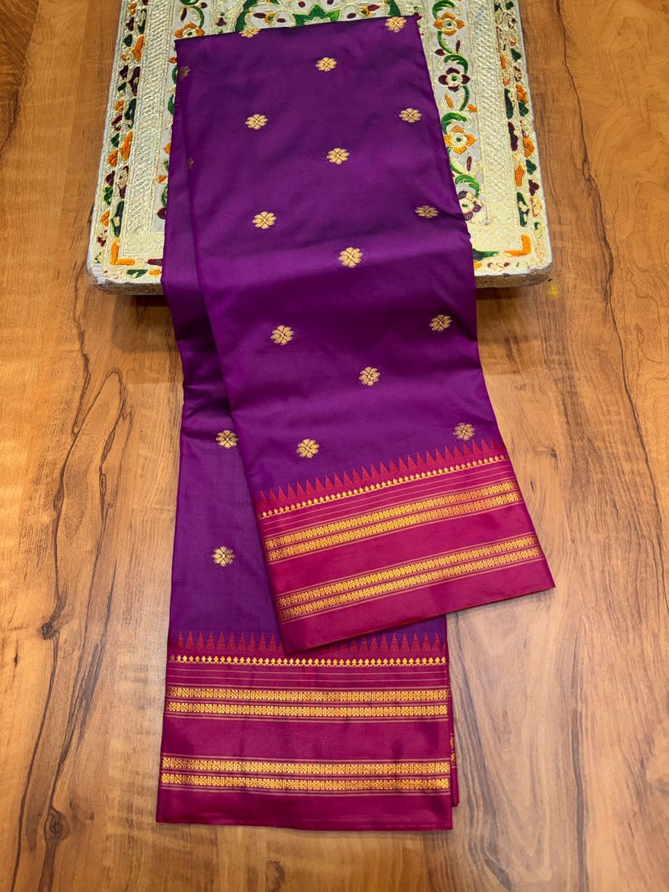 नारायणपेठ पैठणी साडी (Narayanpeth Paithani Saree)