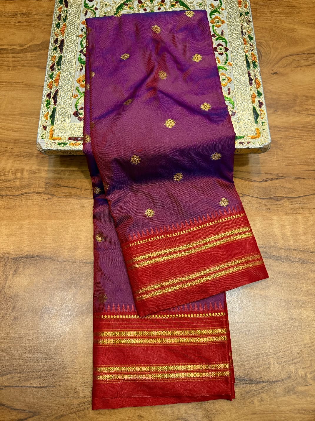 नारायणपेठ पैठणी साडी (Narayanpeth Paithani Saree)