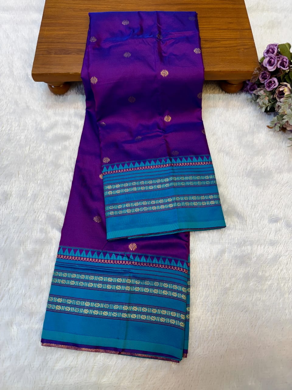 नारायणपेठ पैठणी साडी (Narayanpeth Paithani Saree)