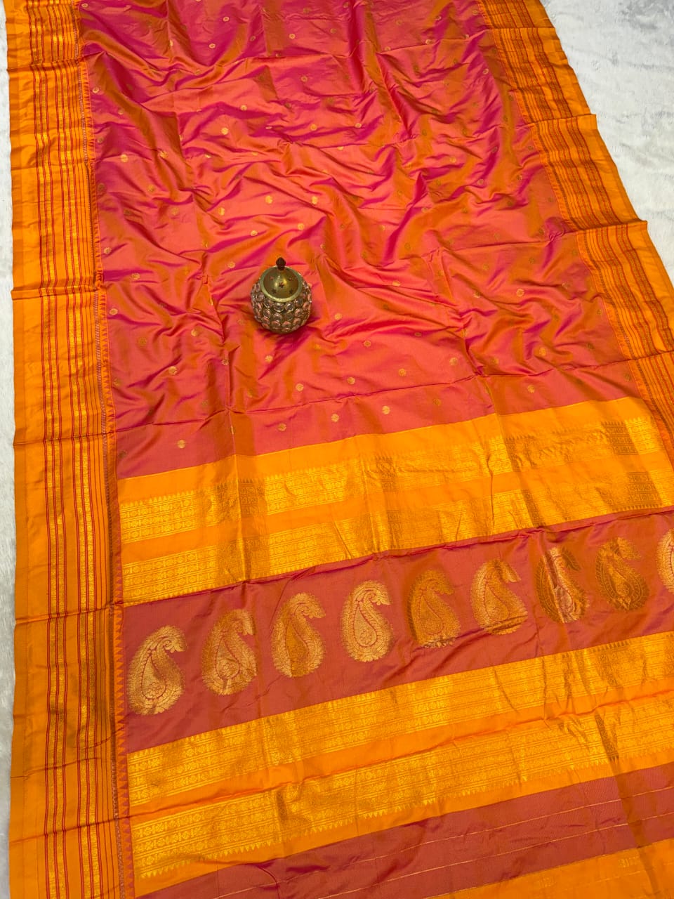नारायणपेठ पैठणी साडी (Narayanpeth Paithani Saree)