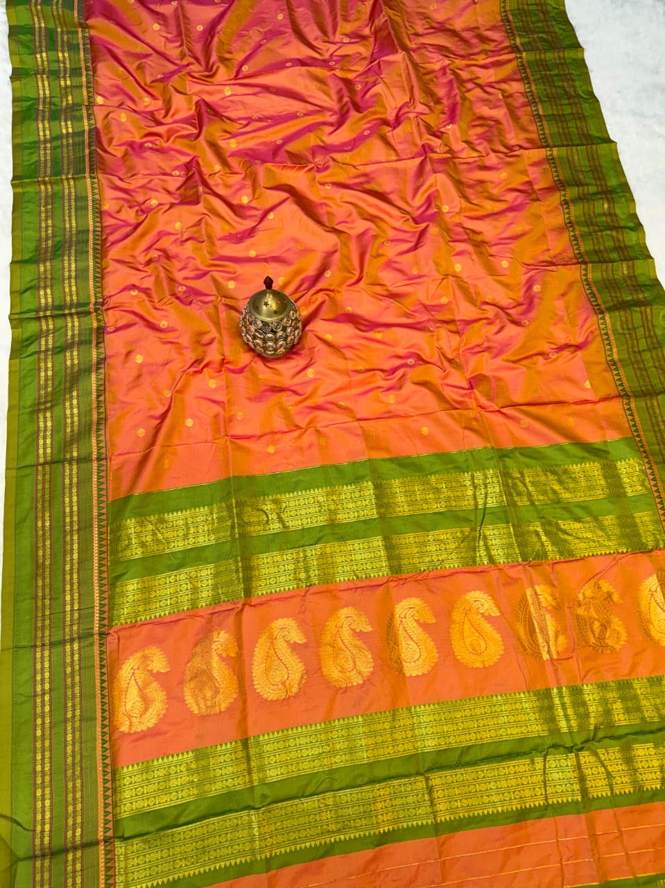 नारायणपेठ पैठणी साडी (Narayanpeth Paithani Saree)