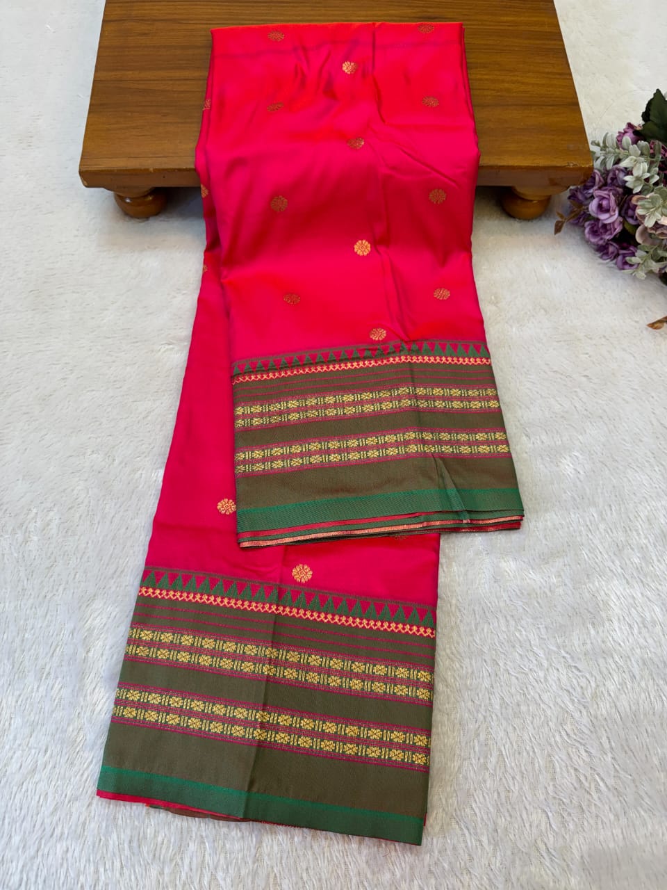 नारायणपेठ पैठणी साडी (Narayanpeth Paithani Saree)