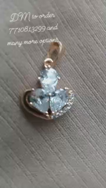Heart Shape AD Pendant Necklace with White Stones